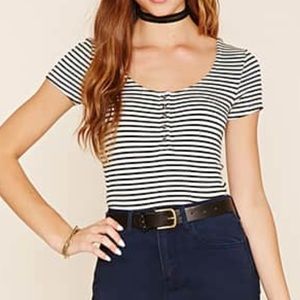 Stripped Black & White Crop Top | Forever21